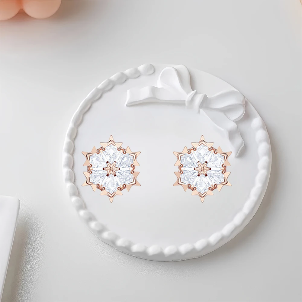 

2025 Hot Selling Brand Women's Earrings Simple, Fashionable, Luxurious Jewelry Suitable for Gifting To Friends