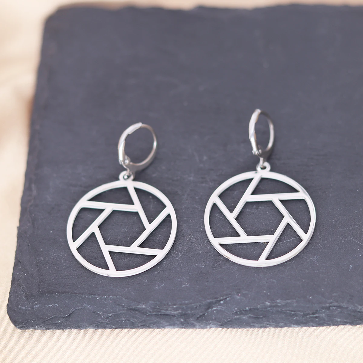 Qiamni Geometric Ca…