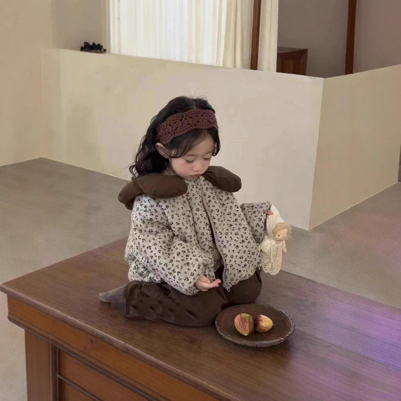 

2025 Autumn and Winter Style Children's Petal Collar Floral Fashionable Warm Cotton Coat Jacket