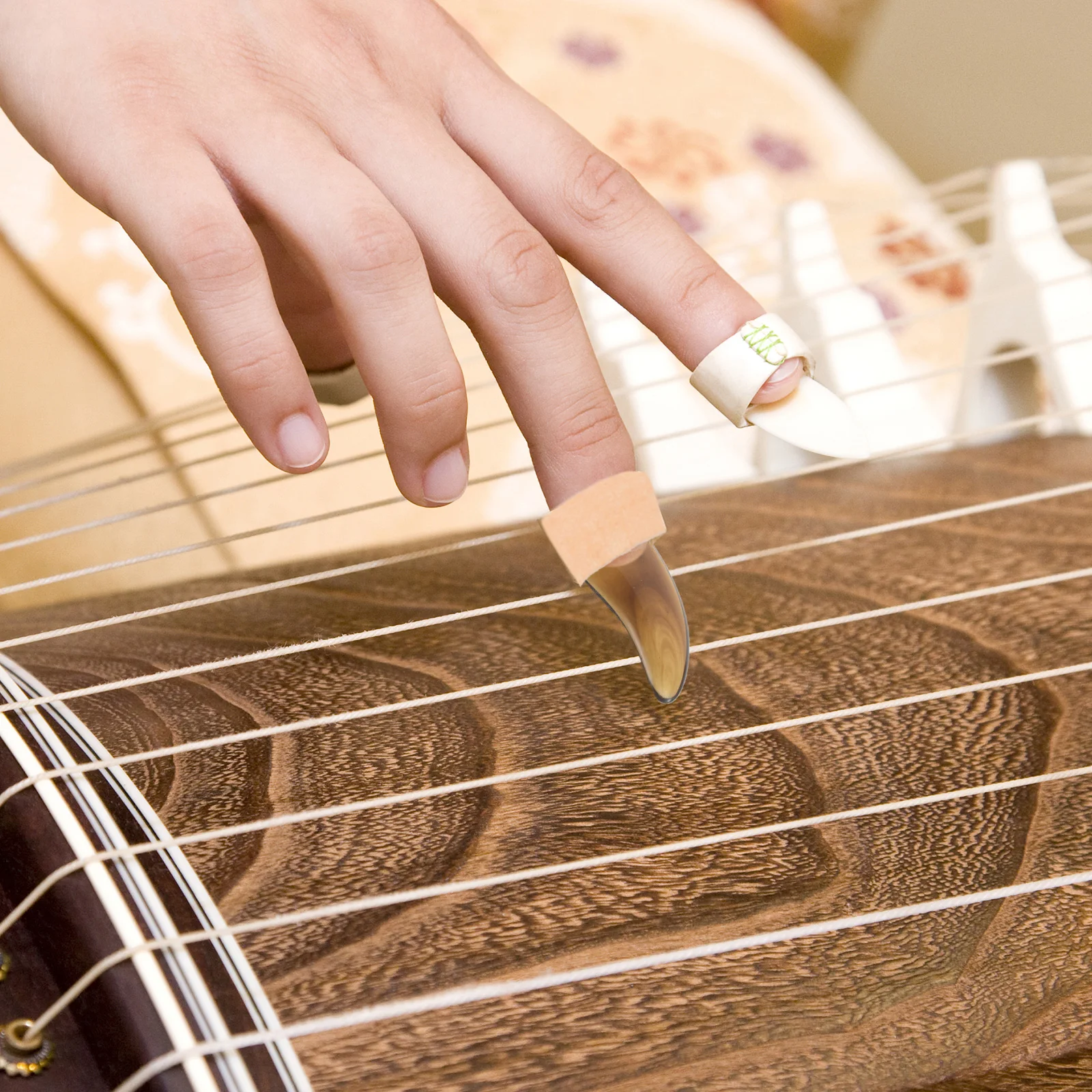 

1 Set Guzheng Finger Resin Nail Storage Board Case Replacement Tape Comfortable Fit Natural Design Organize Picks Performance