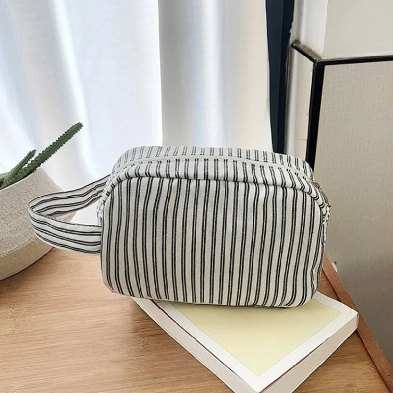 stripe-makeup-bag-large-capacity-clutch-bag-female-cosmetic-pouch-zipper-toiletry-organizer-portable lipstick-storage-pouch