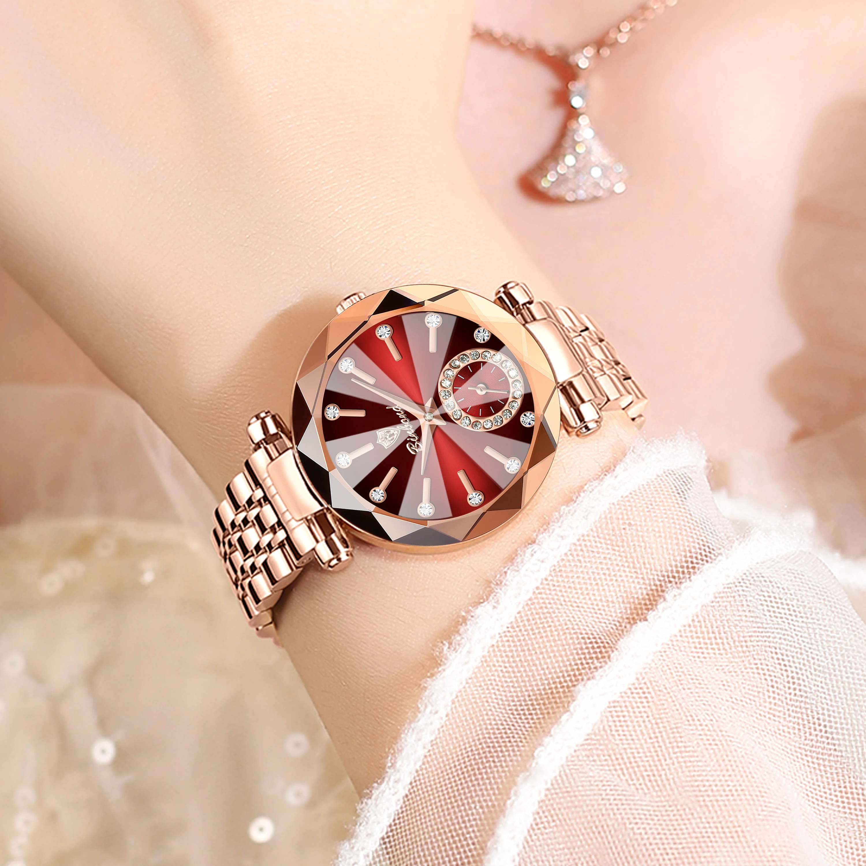BINBOND Luxury Heart Of The Ocean Quartz Wristwatches For Lady Luminous Waterproof Week Women's Watches Fashion Casual Reloj
