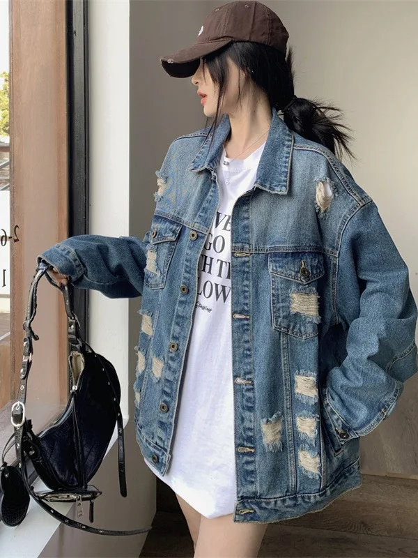 

Женская джинсовая куртка больших размеров в американском ретро-стиле с воротником, свободного кроя, с дырками, осенняя новинка, универсальная верхняя одежда