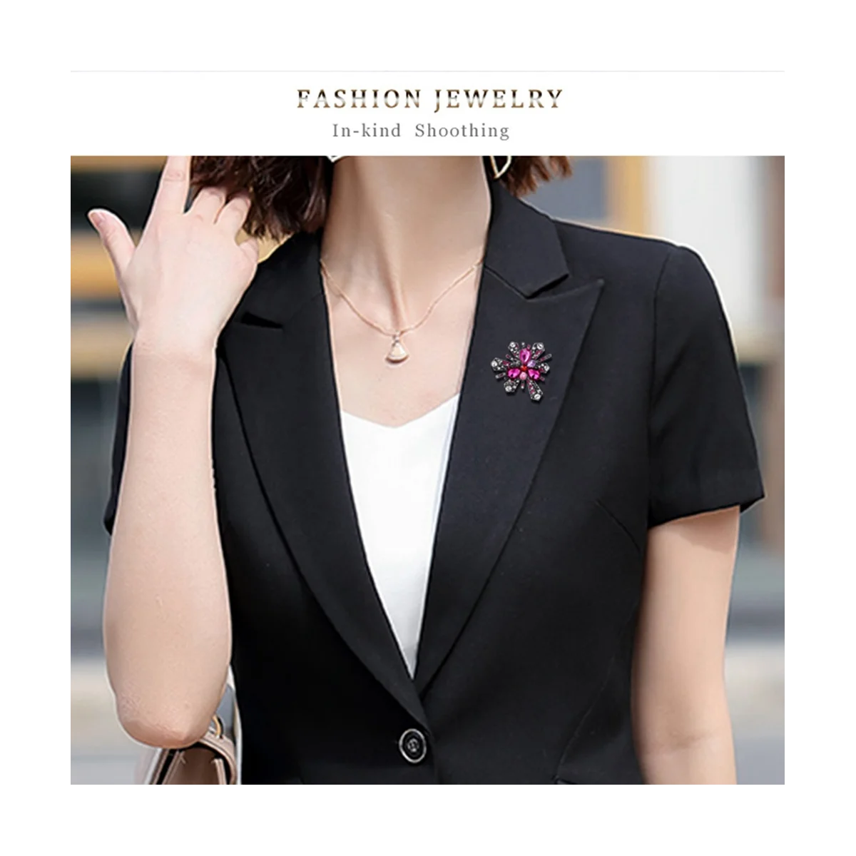 

Vintage Elegant Animal Style Flower Shape Brooch for Women Birthday Christmas Gifts