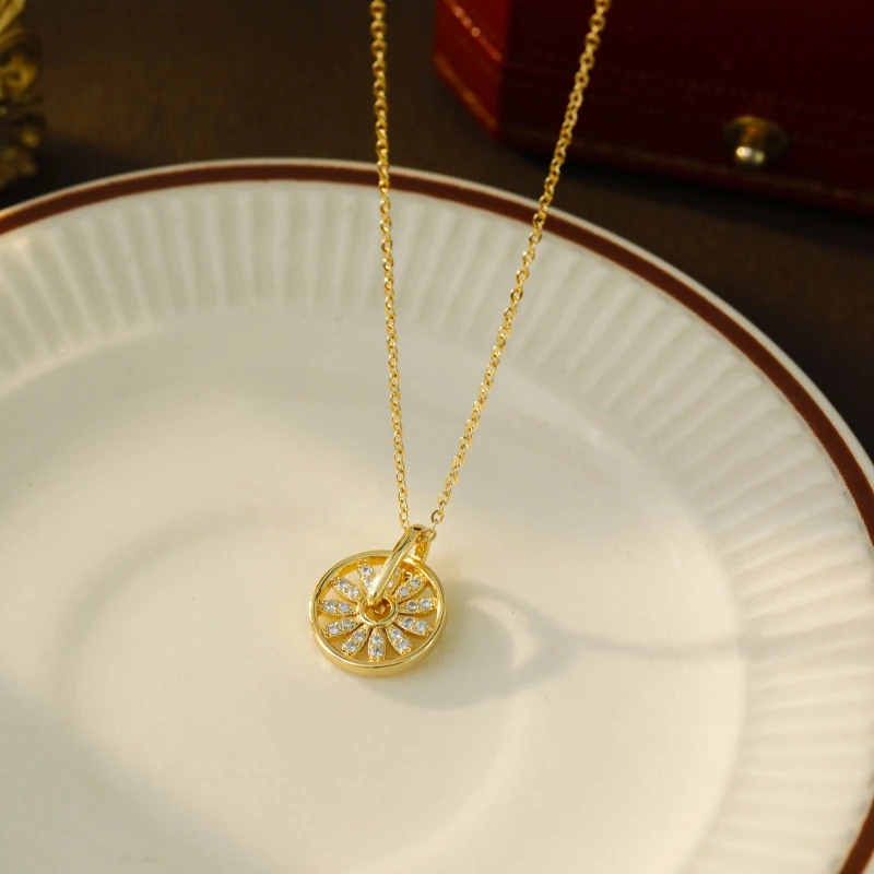 Fashion Micro-Set Zircon Wheel Pendant Necklace for Women Trendy Ins Minimalist Design Clavicle Chain Simple Jewelry
