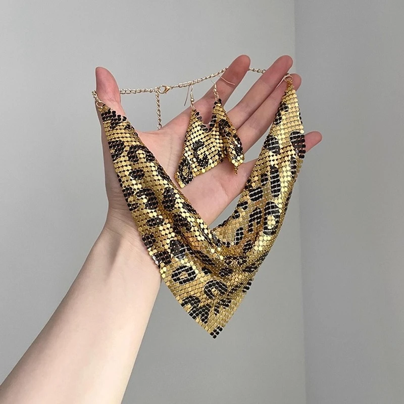 

HQ Золотой треугольный шарф, ожерелье для женщин, модное дизайнерское ожерелье из сплава с покрытием, цепочка на ключицы, колье, ювелирные аксессуары, подарок