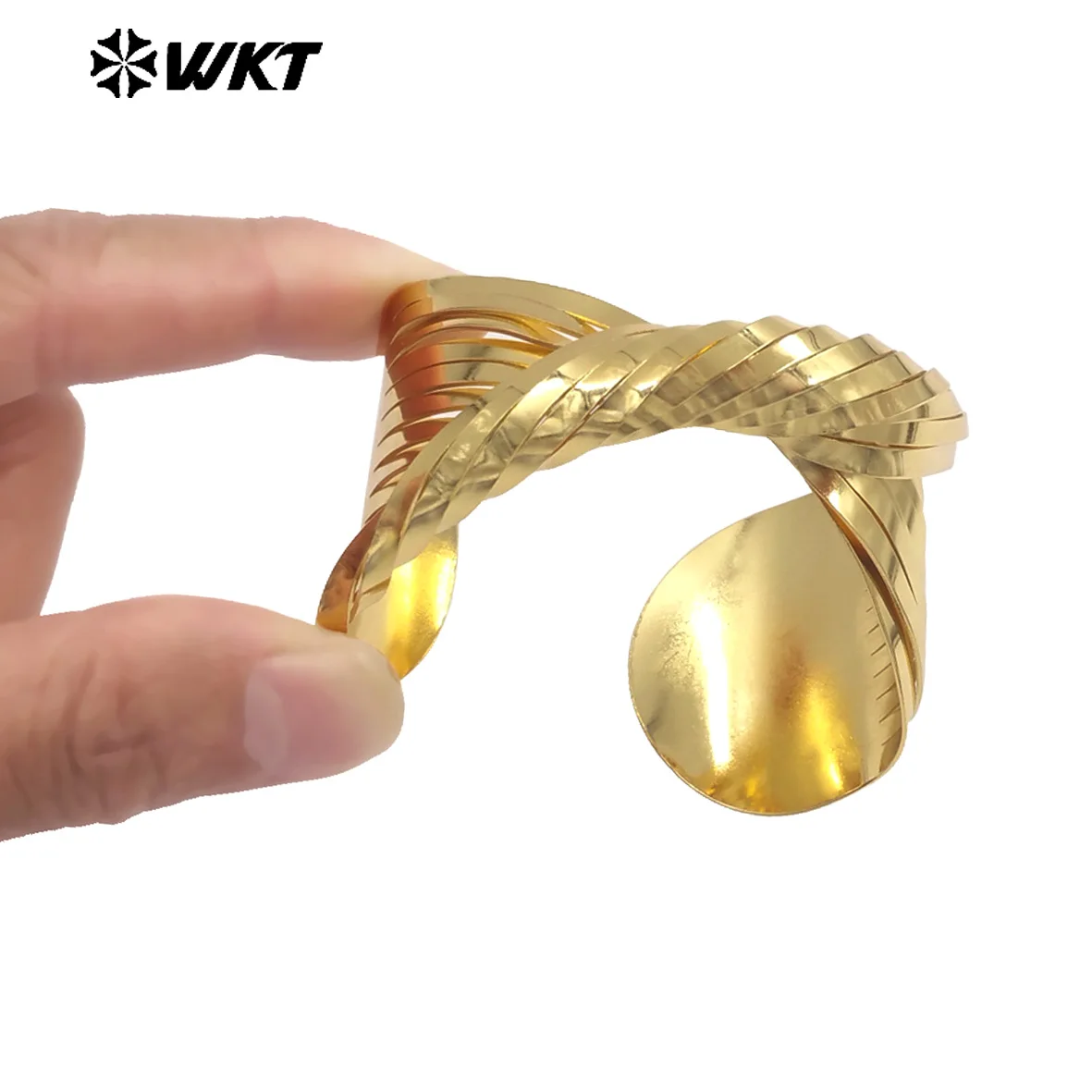 

WT-B708 Newest Unique Design 18K Gold Plated Yellow Brass Cross Weaving Metal Women Adjustable Bangles As Anniversary Gift