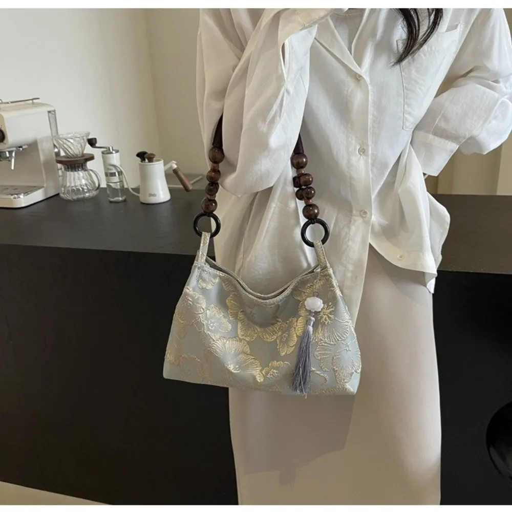 ​Medium Capacity​ Women Embroidered Shoulder Bag​ ​Ethnic Pattern Embroidery​ Hasp Sewing Thread Craft​ ​National Style Handbag​