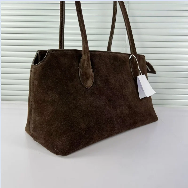 Non trademarked minimalist armpit and lower layer cowhide large capacity single shoulder tote bag