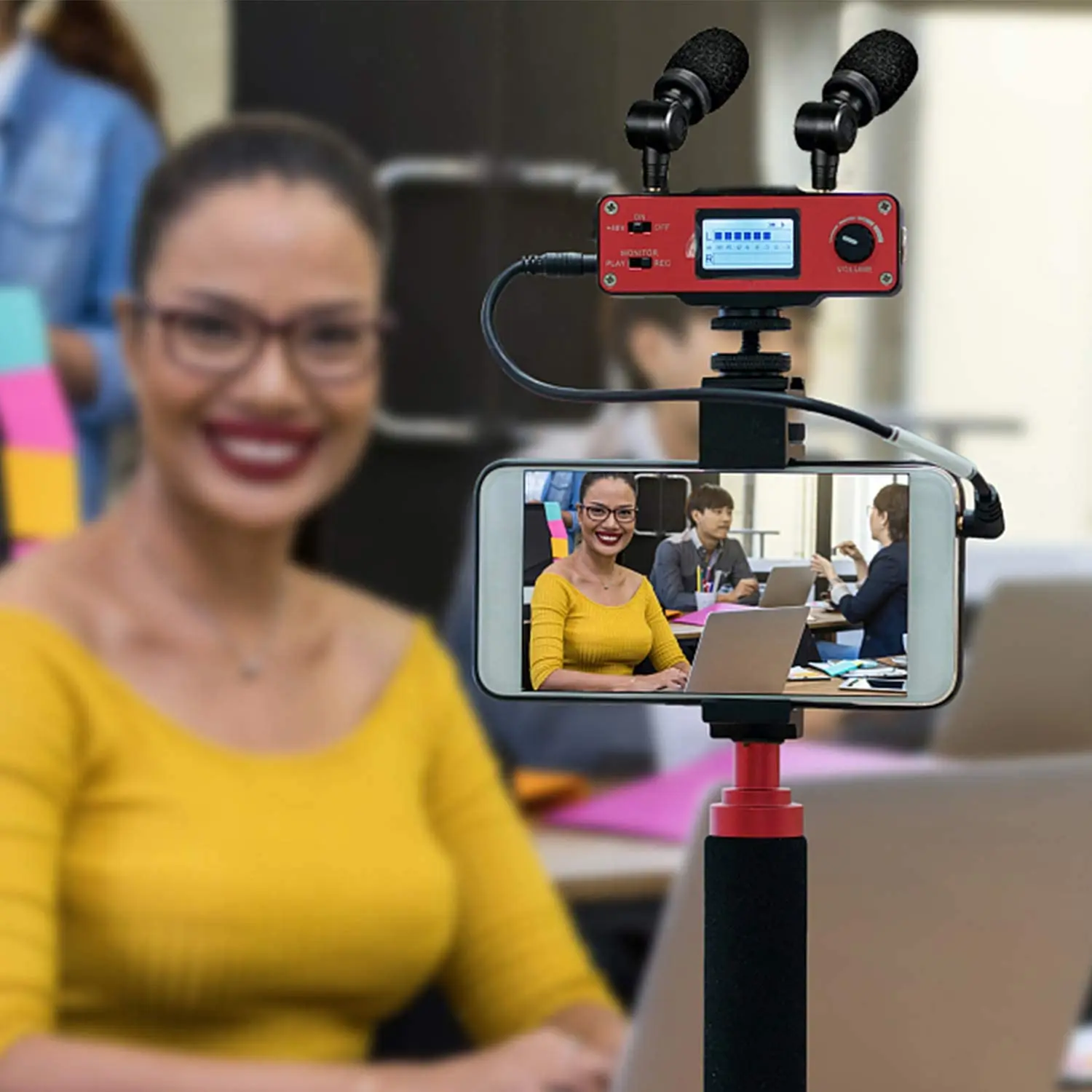 NEW Saramonic SmartMixer Handheld Recording Stereo Microphone with Handle Grip for iPhone X 8 8 Plus 7 7 Plus 6 Android Smartpho view 3