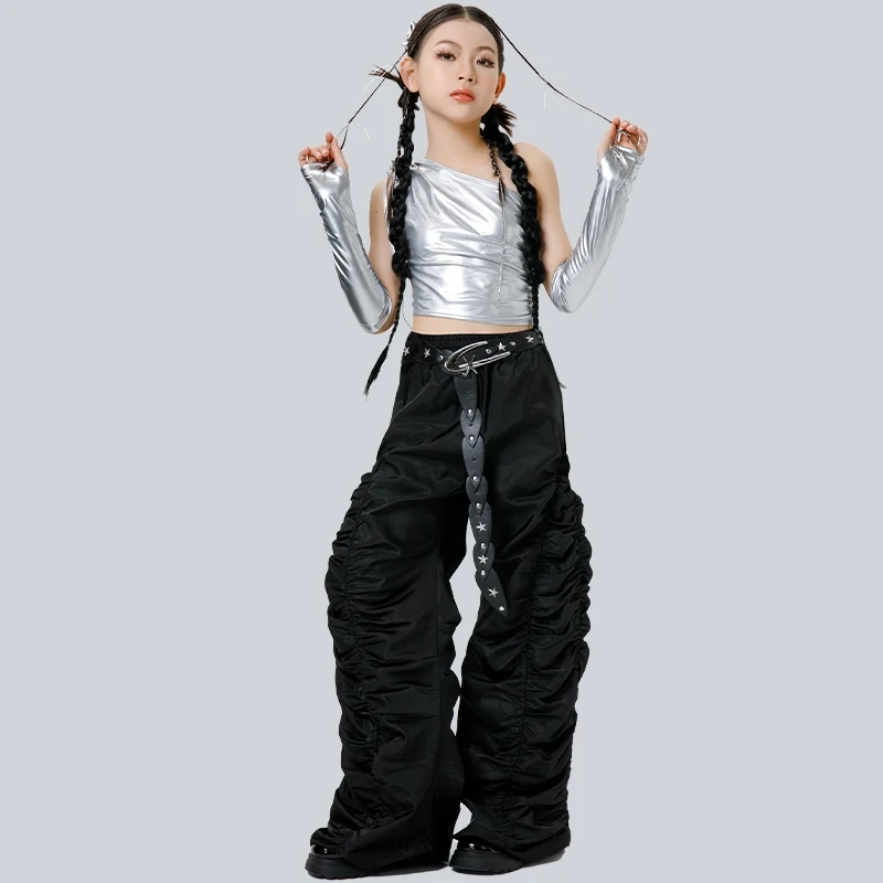 2025 Kinderen Hip Hop Dansvoorstelling Kostuums Voor Meisjes Zilver Tops Zwarte Broek Streetwear Jazzdans Podium Outfits DQS 20781