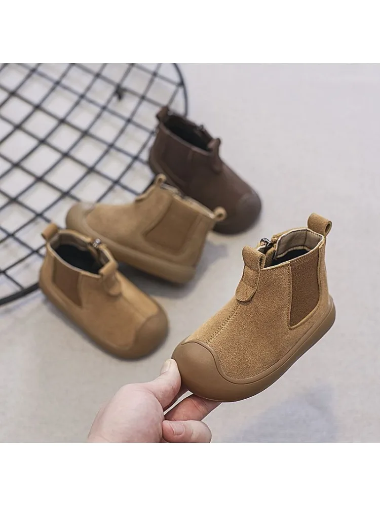 Bottes courtes d'hiver en cuir véritable pour bébés garçons et filles, chaussures d'extérieur antidérapantes à semelle souple en daim de vache pour enfants en bas âge