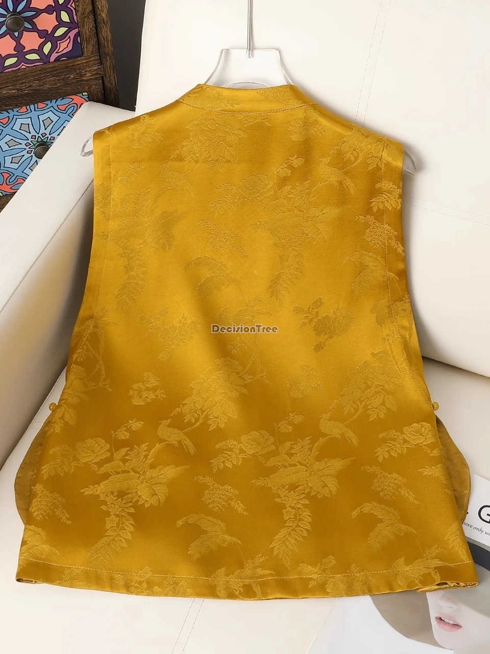 صدرية نسائية مطرزة بالزهور على الطراز الوطني الصيني الجديد لعام 2025 على الطراز العرقي وياقة واقفة بدون أكمام سترة شيونغسام