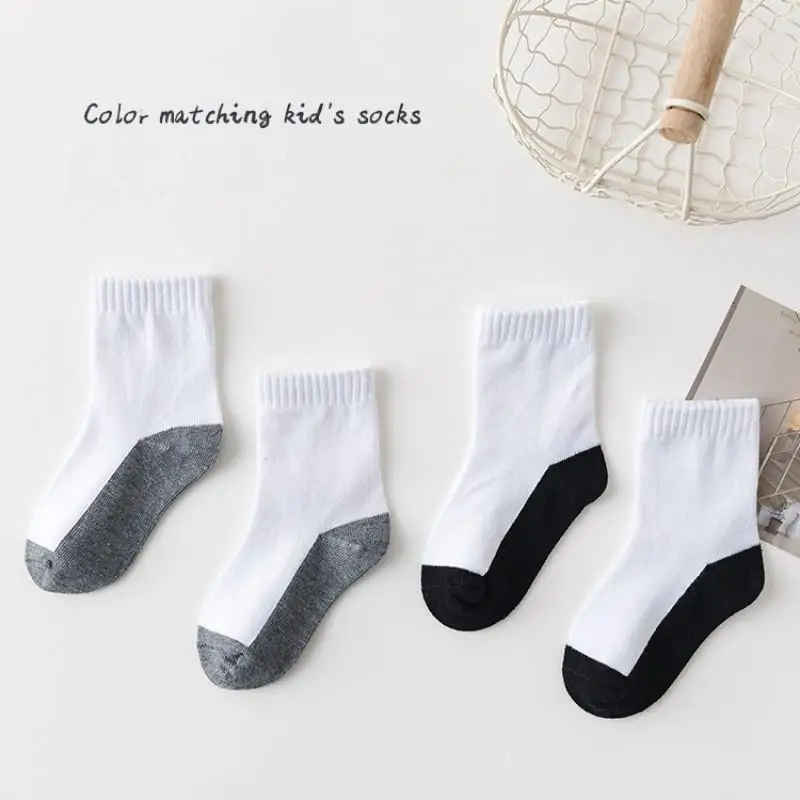 5 Paar Kinder-Schulsocken, einfarbig, für Jungen und Mädchen, Sportsocken, mittelhohe Schaftlänge, aus Baumwolle, atmungsaktiv, weiß, für Kinder von 1 bis 12 Jahren. – Detail 9