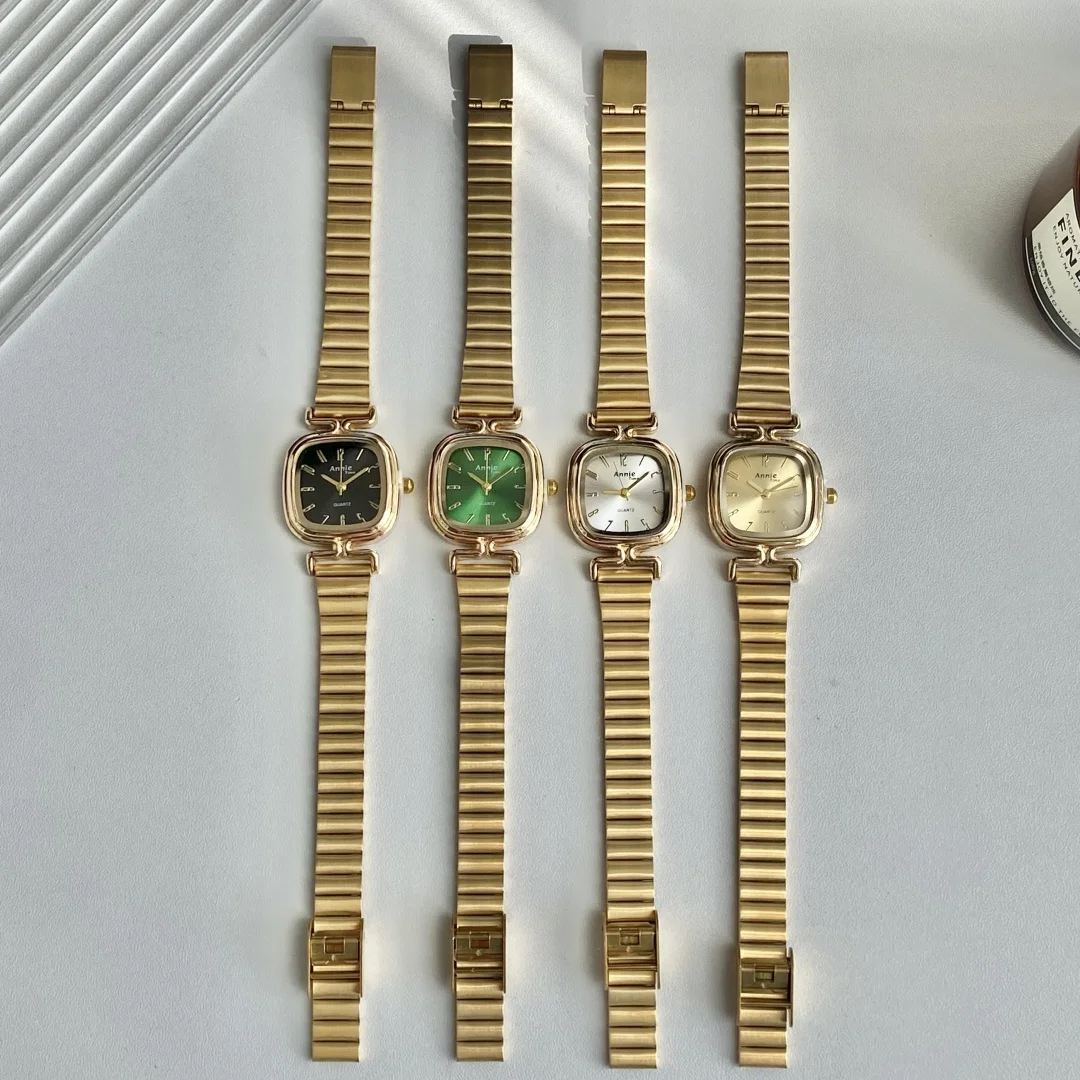 ساعة ريترو للسيدات ساعات كوارتز تناظرية للنساء ساعات بعقارب مربعة بسيطة بحزام فولاذي ساعات معصم ذهبية Relojes Para Mujer