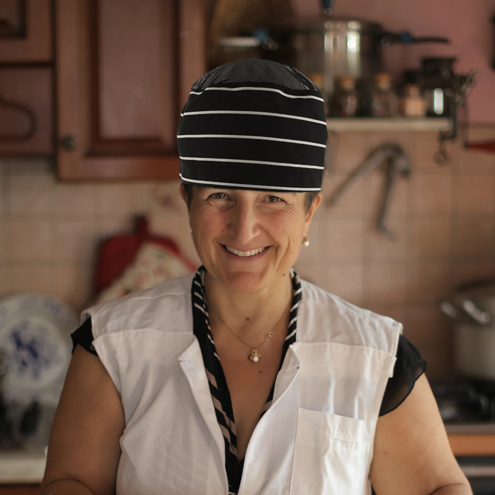 

Chef Hat Kitchen Hats Uniform for Chef Waiter Men Women Breathable Wear-resistant Premium Material Suitable Restaurant Coffee