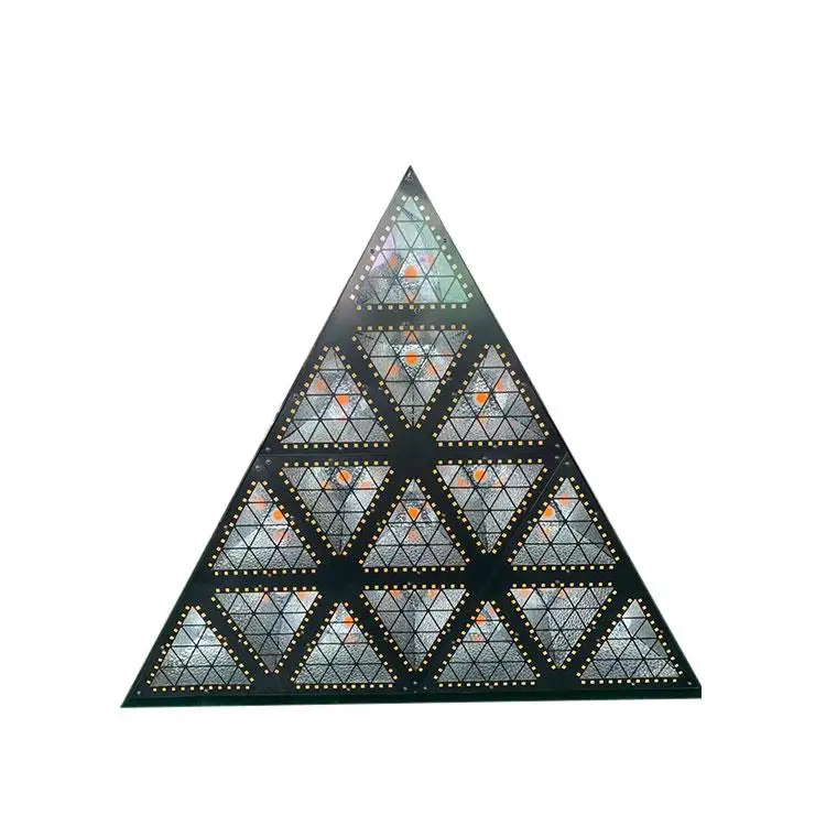 

Освещение с треугольными эффектами, матричное RGB-освещение для сцены, подходящее для использования в телепробиях и фотографиях