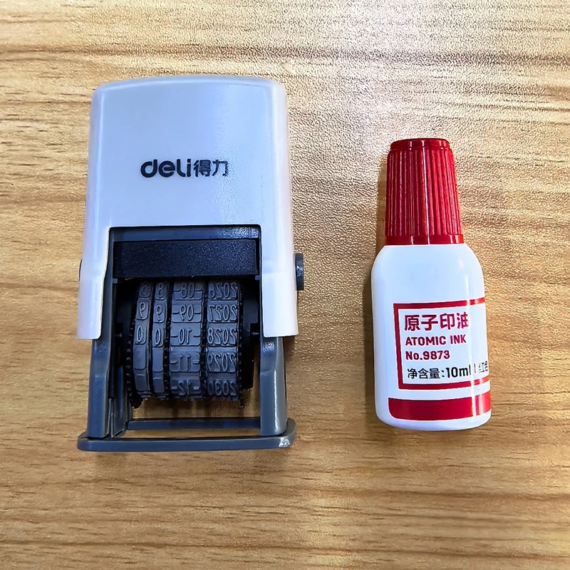 

Deli 79951 Штамп с датой и 10 мл красными чернилами, 8-значная система нумерации для контроля документов и архиваций