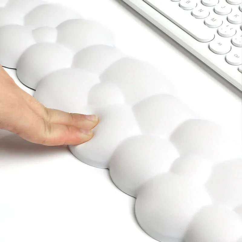 Poggiapolsi in pelle a forma di nuvola Materiale morbido in PU Memory Foam Base in gomma antiscivolo Supporto per mouse per tastiera da ufficio