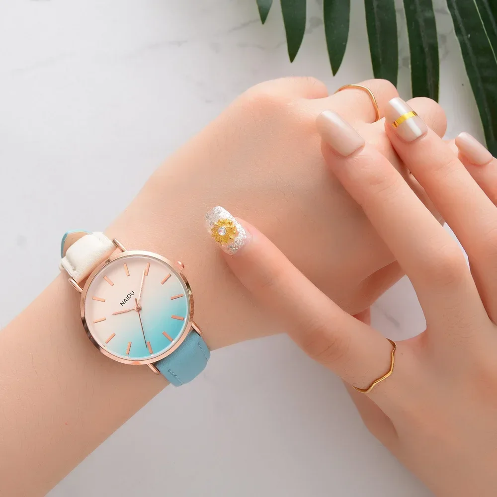 New Fashion Women Watches Luxury Candy Color Gradient Ladies Quartz Watch Exquisite Watch Scale Elegant Wrist Watch Female Clock