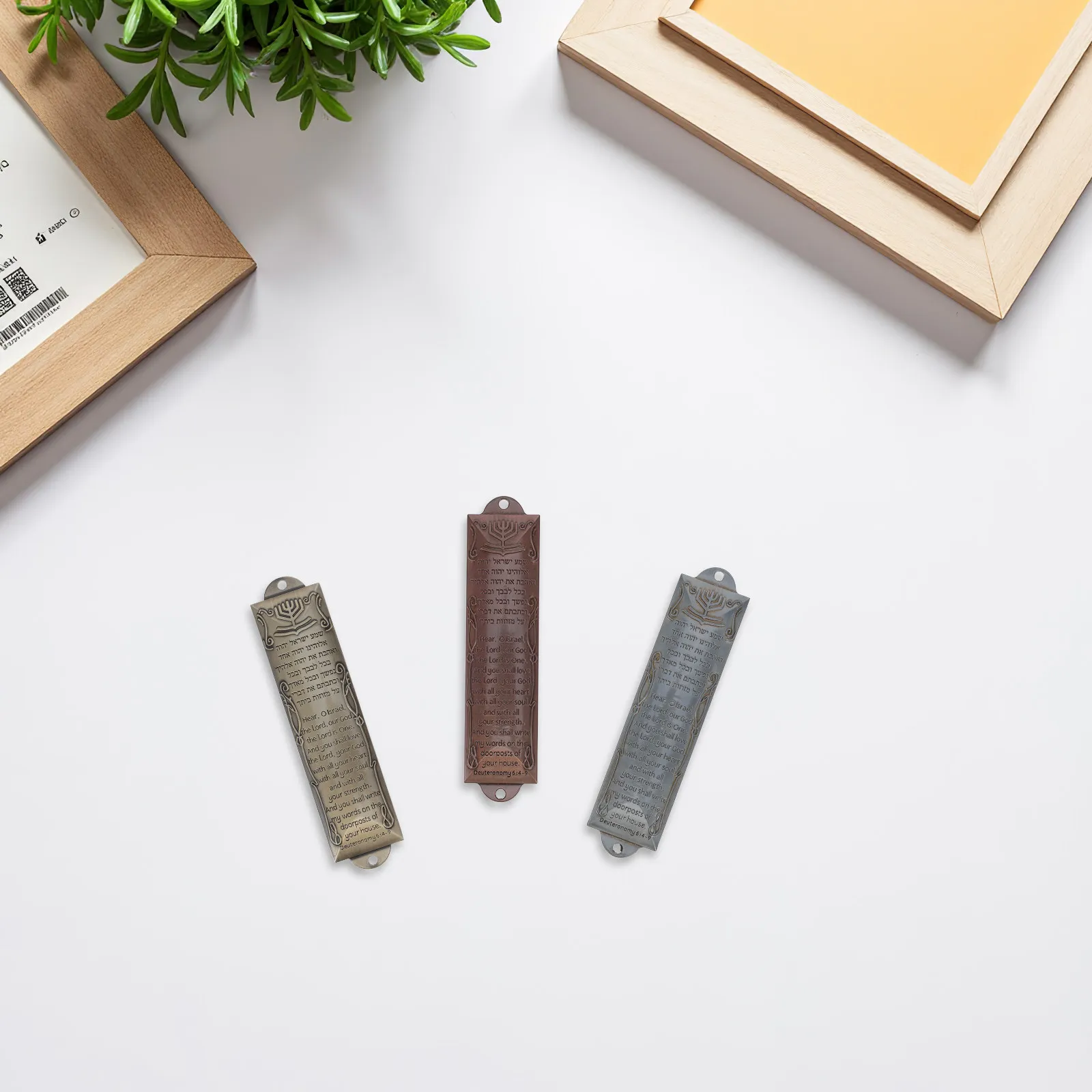 

Набор из 3-х металлических мезузы для еврейских дверей: традиционные золотые, серебряные и бронзовые мезузы с свитками для благословения дома и украшения на еврейские праздники