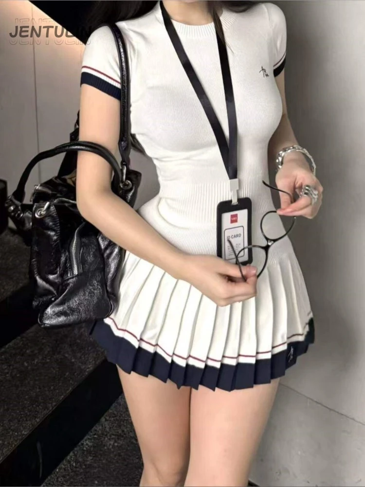 

Korea College Style Sports Suit Women's Summer Fashion Slim Fit White Top Pleated Short Skirt Two Piece Set Casual Wear Hot Girl