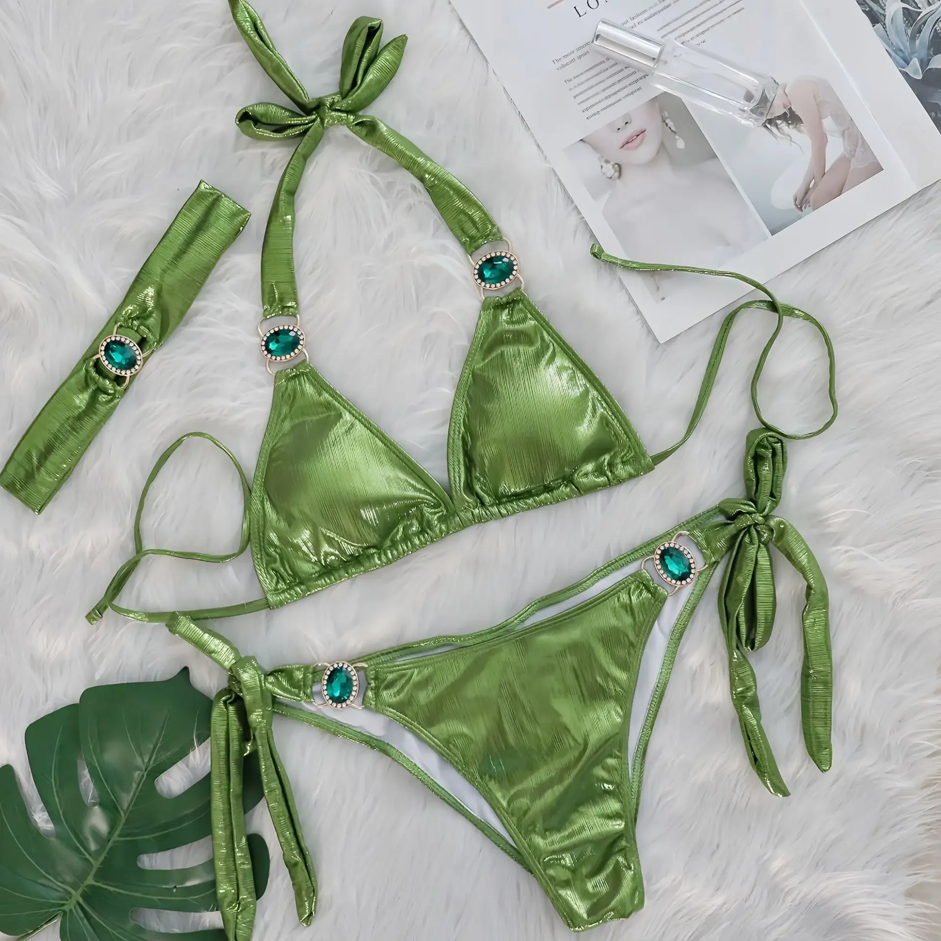 2026 New European & American Sexy Bikini: Crystal Diamond 3-Piece Split Swimsuit, Shiny Beach Women's Swimsuit