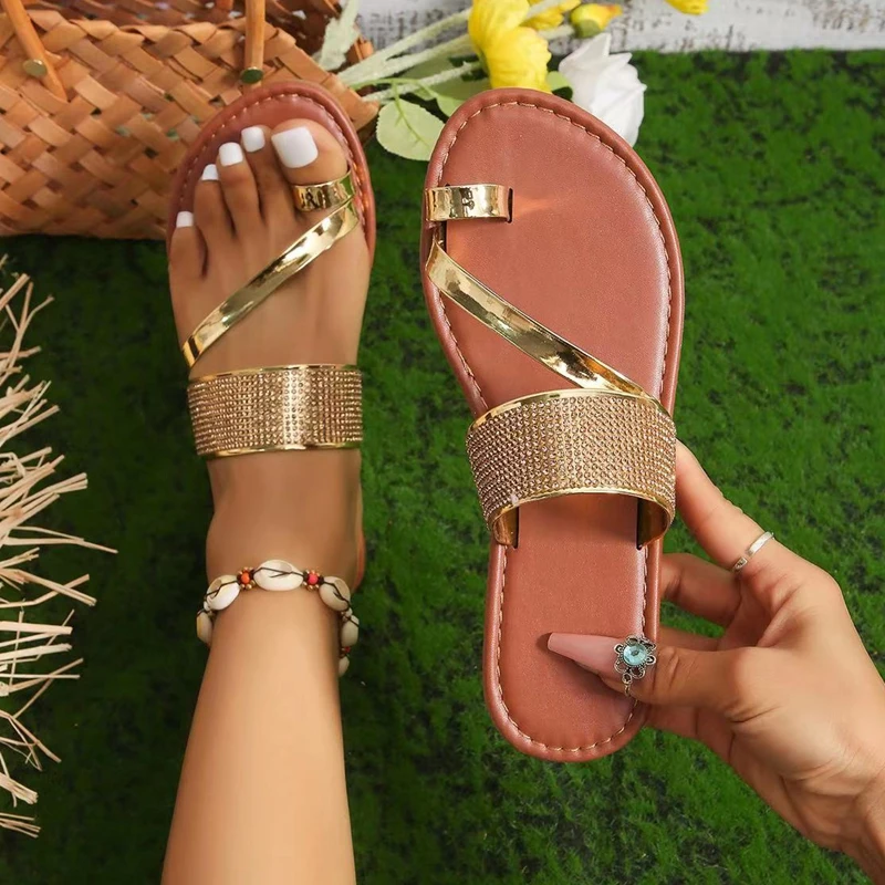 Women Toe Ring Design Rhinestone Slippers Summer Flats Shoes 2023 New Fashion Flip Flops Beach Bohemian Shoes Femme Home Slides