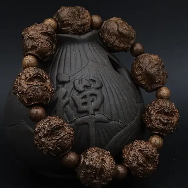 

UMQ Blackwood Carved Pixiu Bracelet Eaglewood the Eighteen Disciples of the Buddha Beads Bracelet for Men and Women wood beads