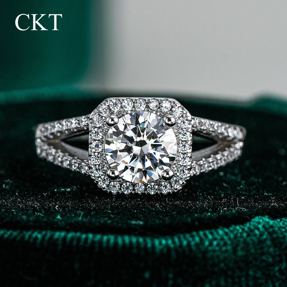 

CKT 18k White Gold Ring 1ct Vvs Diamond Moissanite Rings Proposal for Women Square Bag Platinum Pt950 Wedding Fine Jewelry