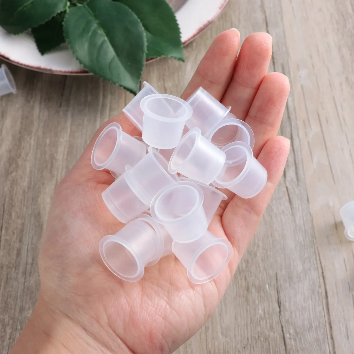 100Pcs Clear Ink Cups 15Mm for Tattoo Artists Cosmetologists Pigment Ink Storage Eyebrow Microblading Lash Extension Kits