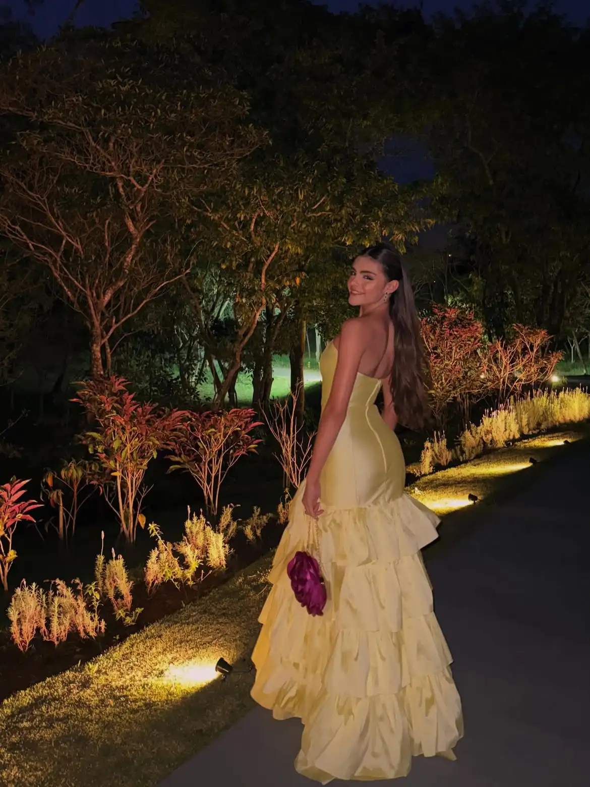 Customized Saudi Arabia Prom Dresses Slit Yellow Muslim Evening Gowns Sheath Floor Length Robe De Soiree Formal Party Dress