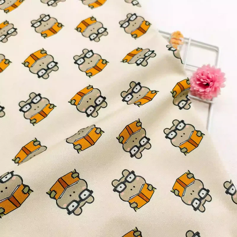

Frog pattern pure cotton fabric, can be DIY made into bags, jackets, pillows, sofa covers, tablecloths and other fabrics.