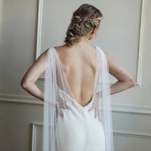 Velos largos de capa para novia, velo de hombro para boda, chaqueta con cuentas de perlas para mujer, chal Bolero, accesorios de boda para novia GP08