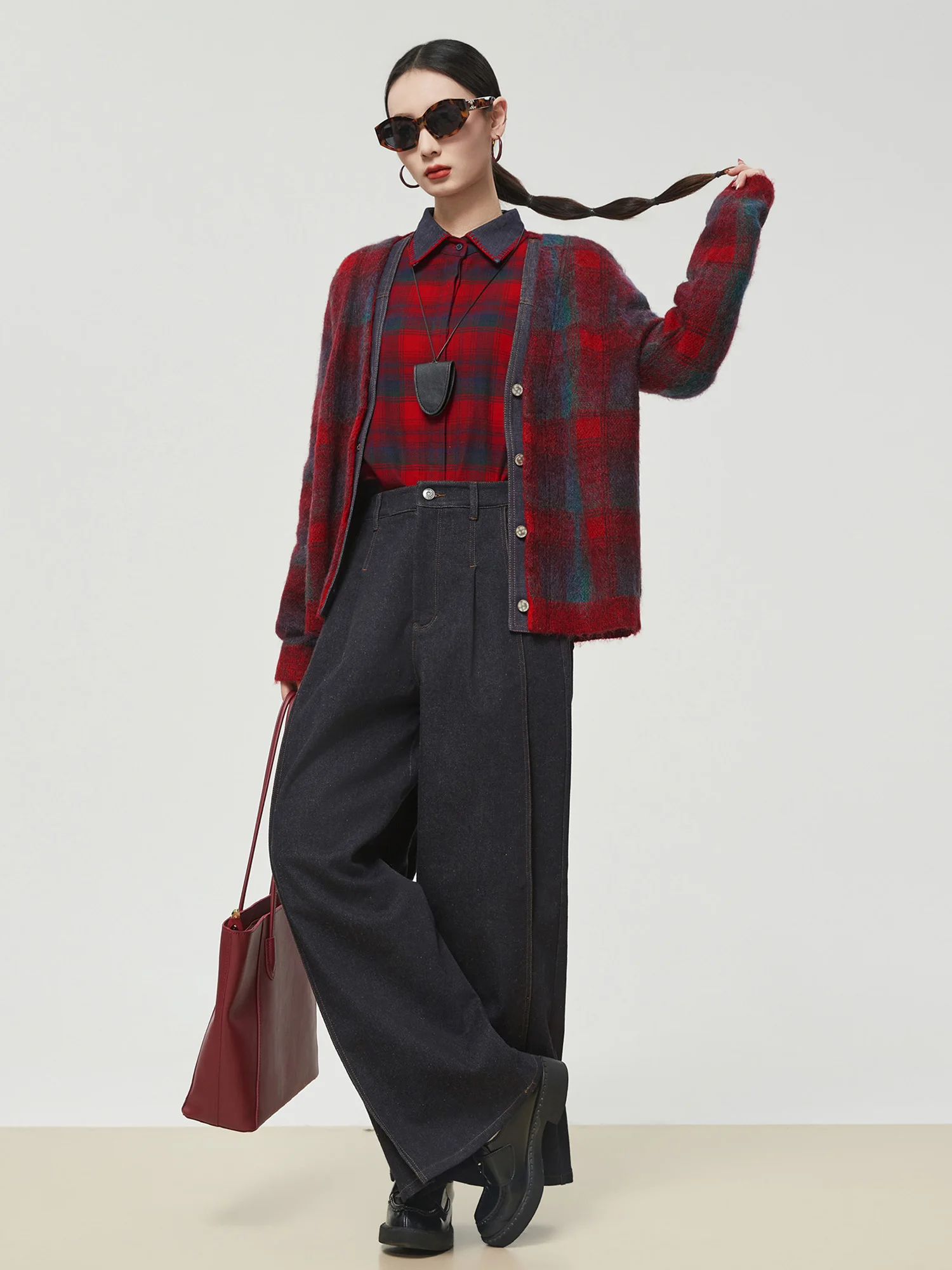 

Новый женский вязаный кардиган свободного кроя в красную клетку для зимы, мягкий и уютный, для повседневной носки