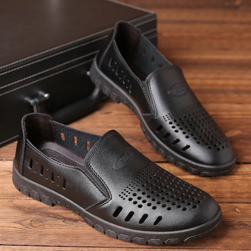 2024 Summer Hollow Sandals Men Business Leather Shoes Mens Loafers Breathable Male Footwear Sandalias Hombre Tenis Masculino