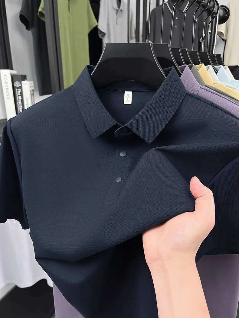 Hochwertiges Eisseide-Kurzarm-Poloshirt für Herren, klassisches einfarbiges, atmungsaktives Business-Casual-T-Shirt, neues Luxus-Oberteil für den Sommer. – Detail 27