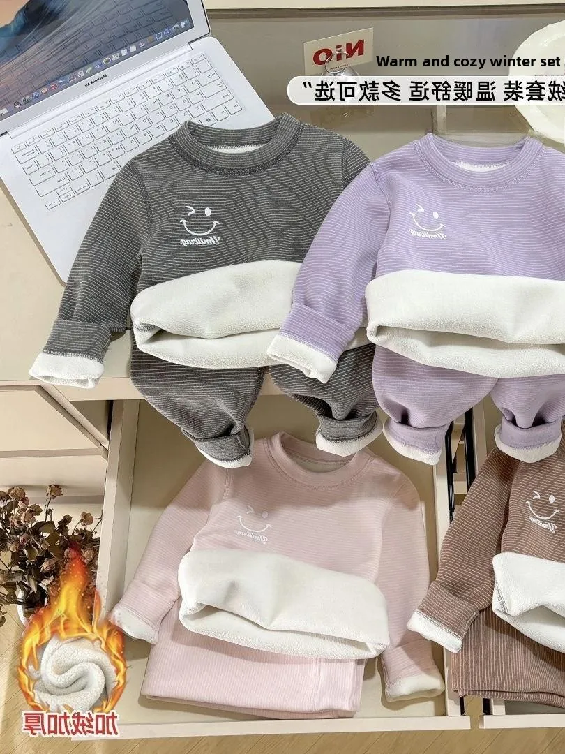 

Утепленный комплект домашней одежды для детей: теплый костюм с круглым вырезом, длинными рукавами и полосатым узором для мальчиков и девочек