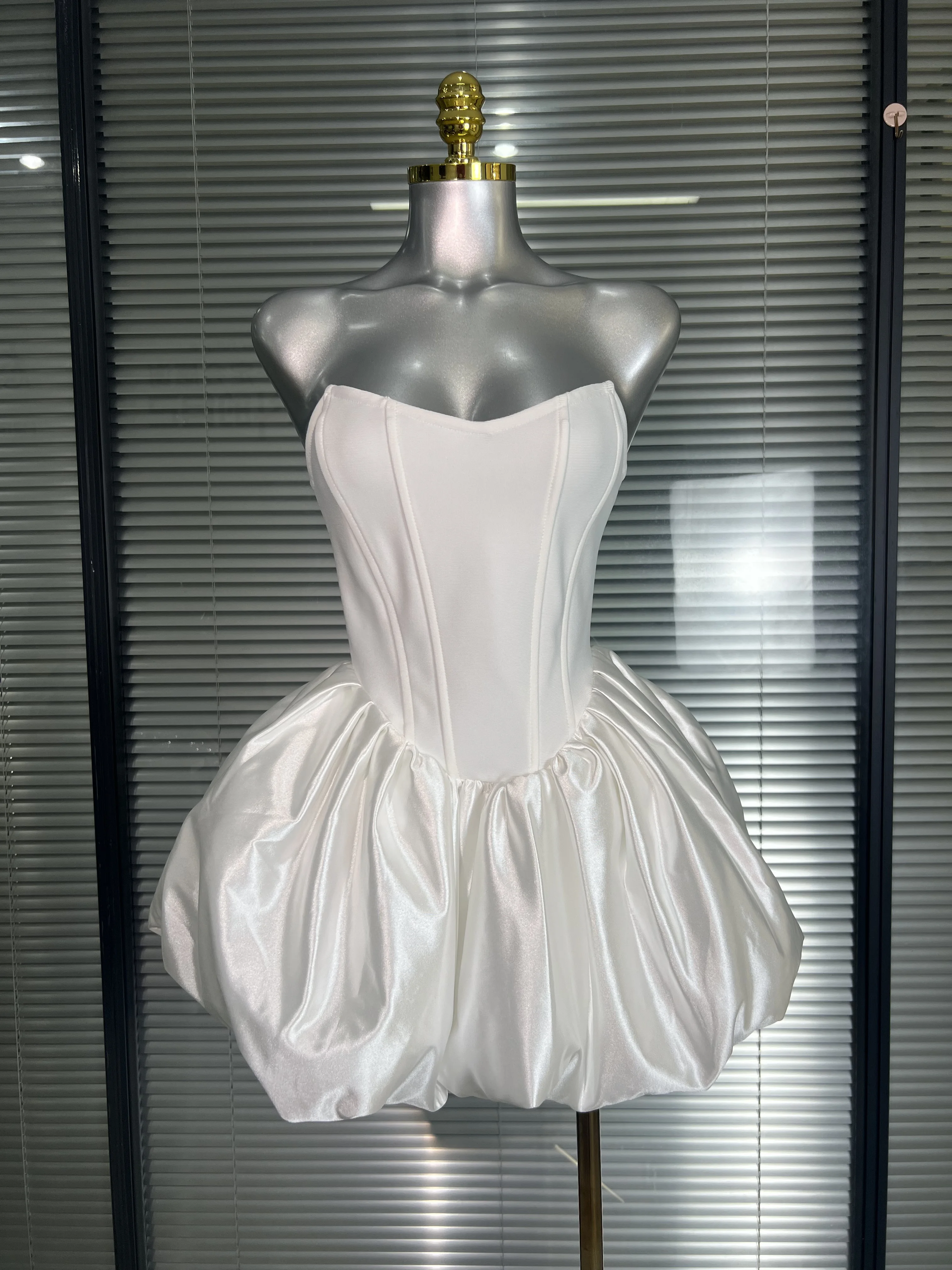 

New Women Summer Fashion Sexy Strapless Whtie Black Mini Bandage Dress Knitted Elegant Evening Club Party Dress