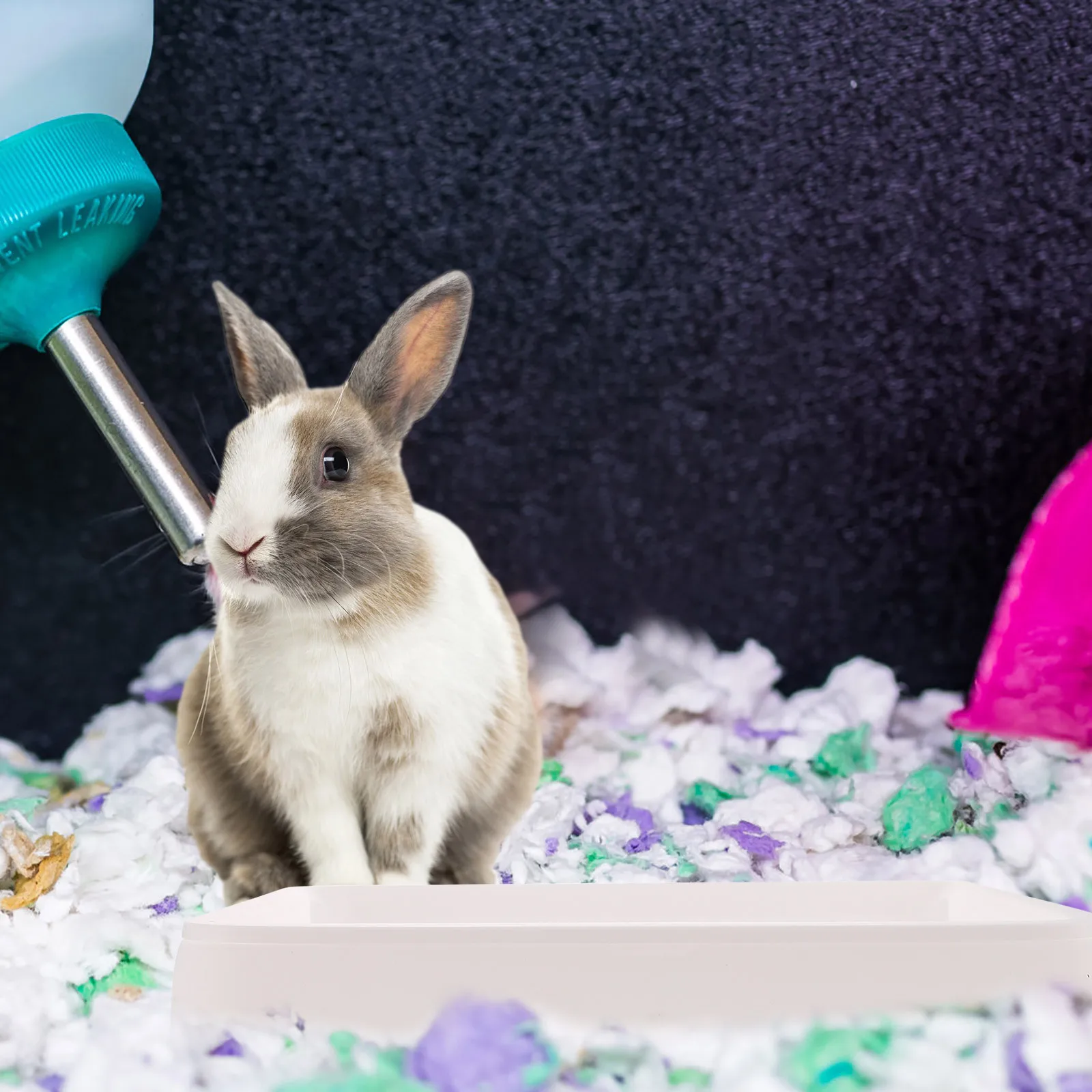 

Bunny Litter Box with Thick Bottom Net Anti-Slip Design Ideal for Daily Cleaning Rabbit Cage Toilet Training Box for Small Pet