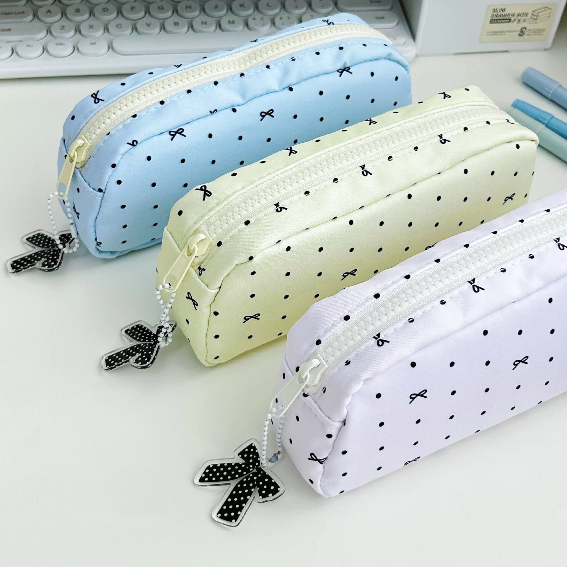 

Student Stationery Organizer Functional Zipper Pencil Bag Large Capacity Pencil Bag Decorative Polka Dot Bow Pencil Case