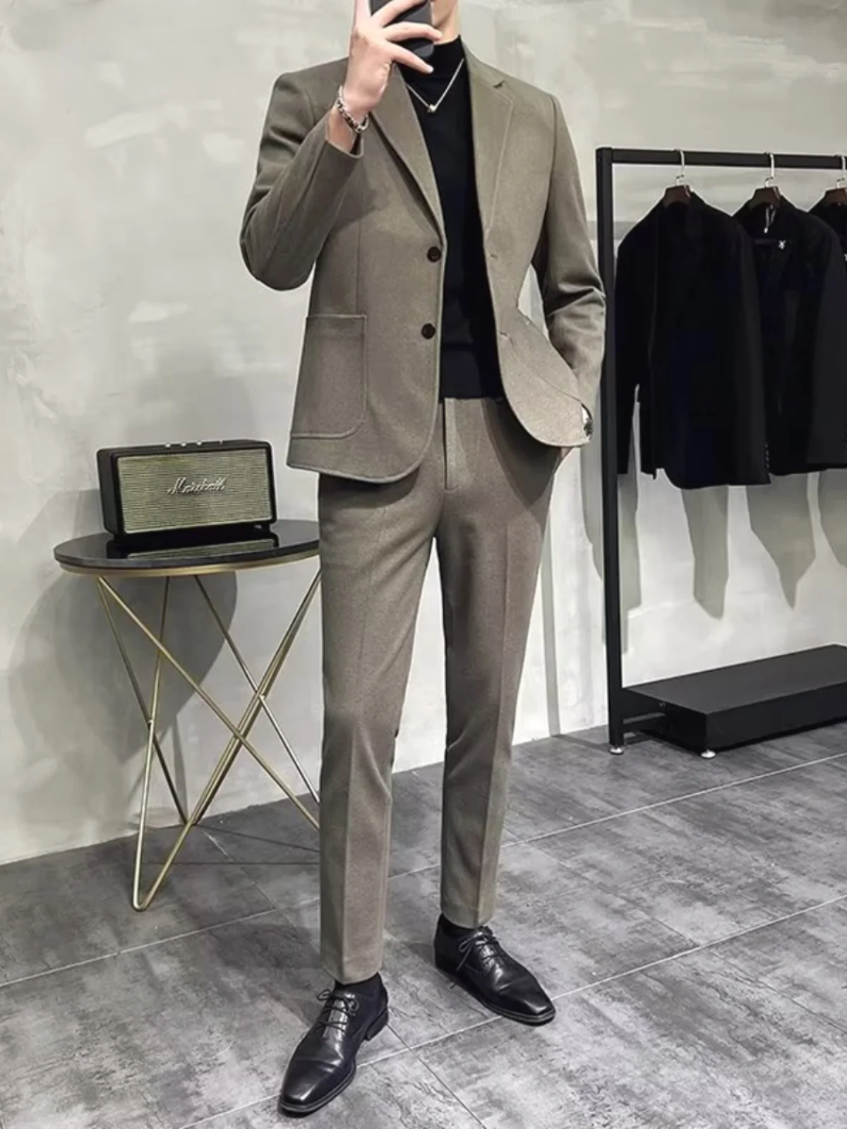 

Мужской повседневный костюм-двойка: приталенный шерстяной пиджак в американском стиле и повседневные брюки для делового и повседневного стиля, для поездок на работу