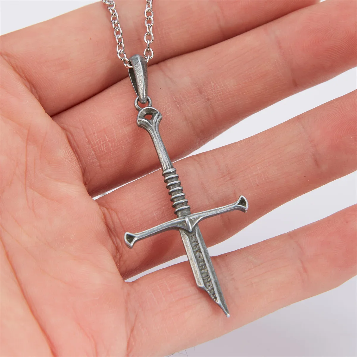 Lord Series Rings Excalibur Broken Sword Necklace Punk Metal Pendant Collections Film The Lord Narsil Jewelry Fans Gift