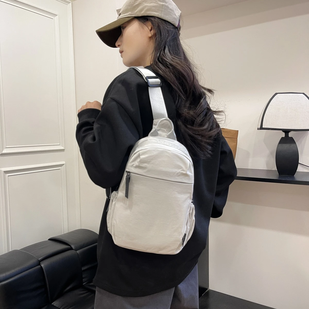 

Новая женская повседневная легкая нейлоновая сумка через плечо однотонного цвета, сумка-кроссбоди, нагрудная сумка, сумка-ита, сумки для женщин