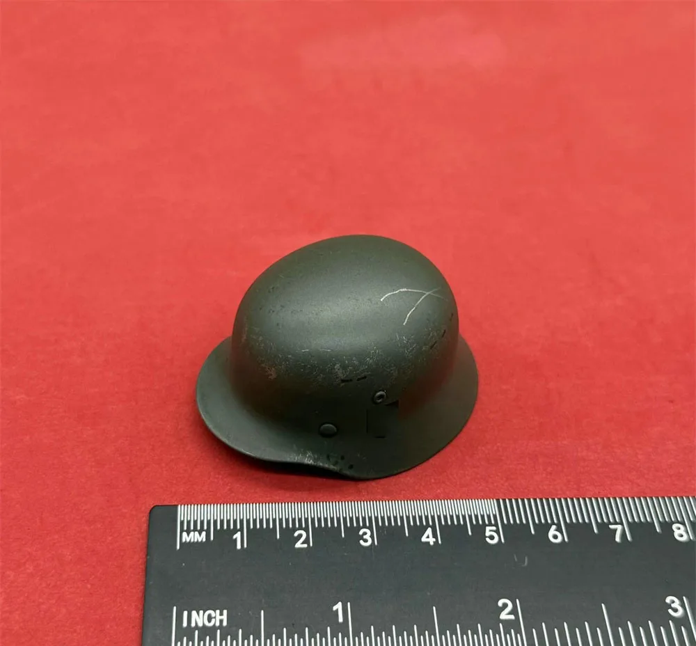

DID D80192 Man Soldier Doll Mini Toys Model Helmet Metal Material with Dirty Effect Caps Pant Coat For 12" DID DAM Figure 1/6th