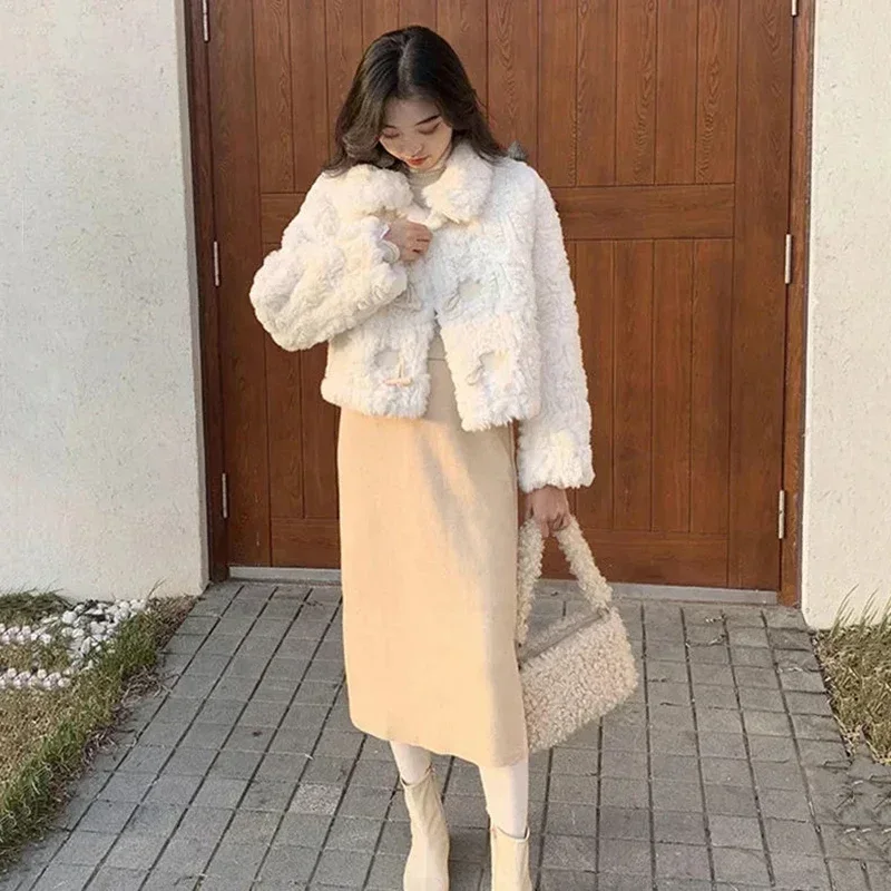 Winter Lambswool Warm Coats Women Y2K Fashion All Match Faux Fur Long Sleeve Jackets Elegant Office Ladies Casual Plush Coats