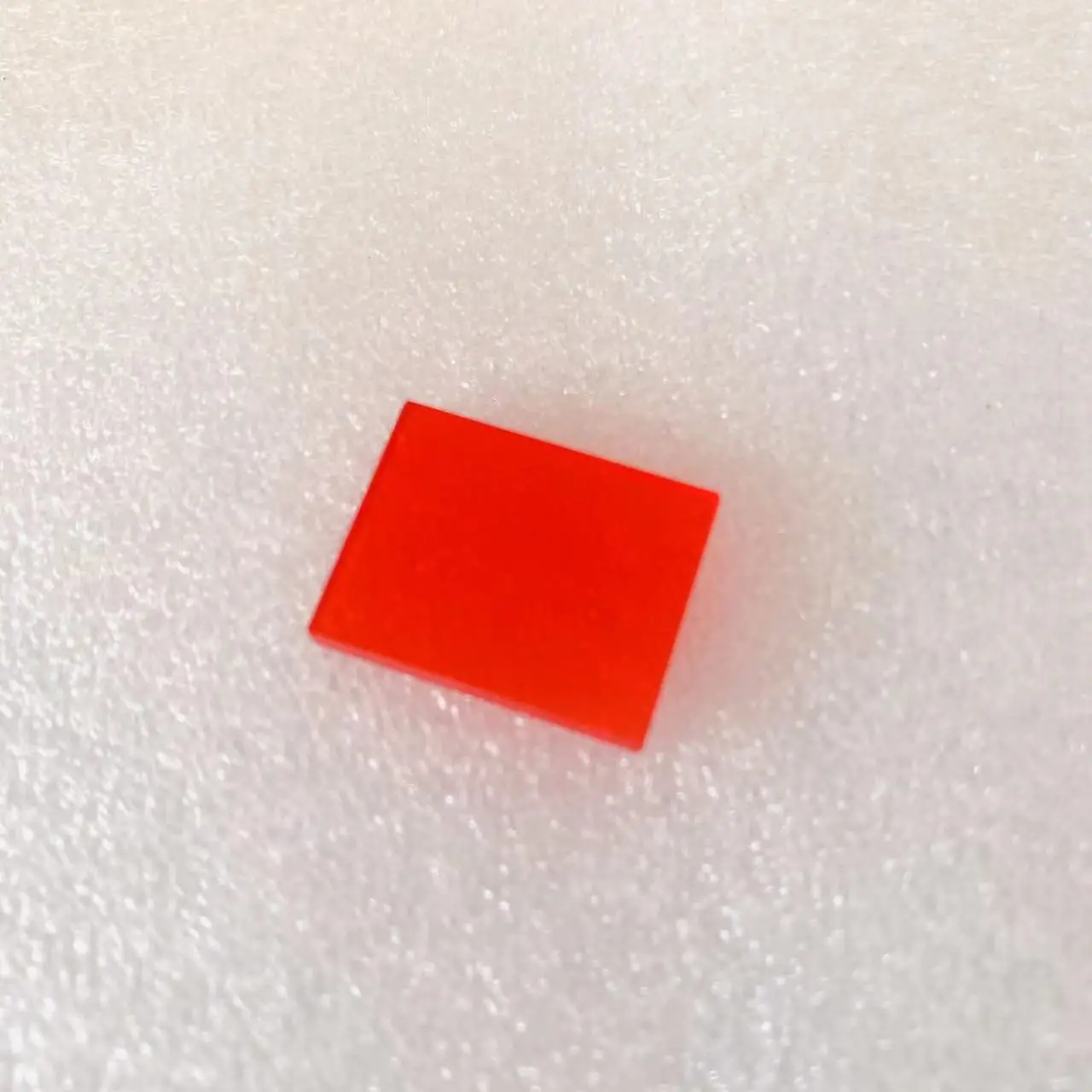 Size 18x23x3mm 590nm Red Light Pass IR Filter Glass CB590 For Infrared Photography