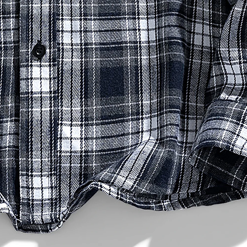 De nieuwe stijl van het Amerikaanse retro geruite overhemd uit 2025, een cool en stijlvol overhemd met lange mouwen, een trendy en veelzijdige losse top