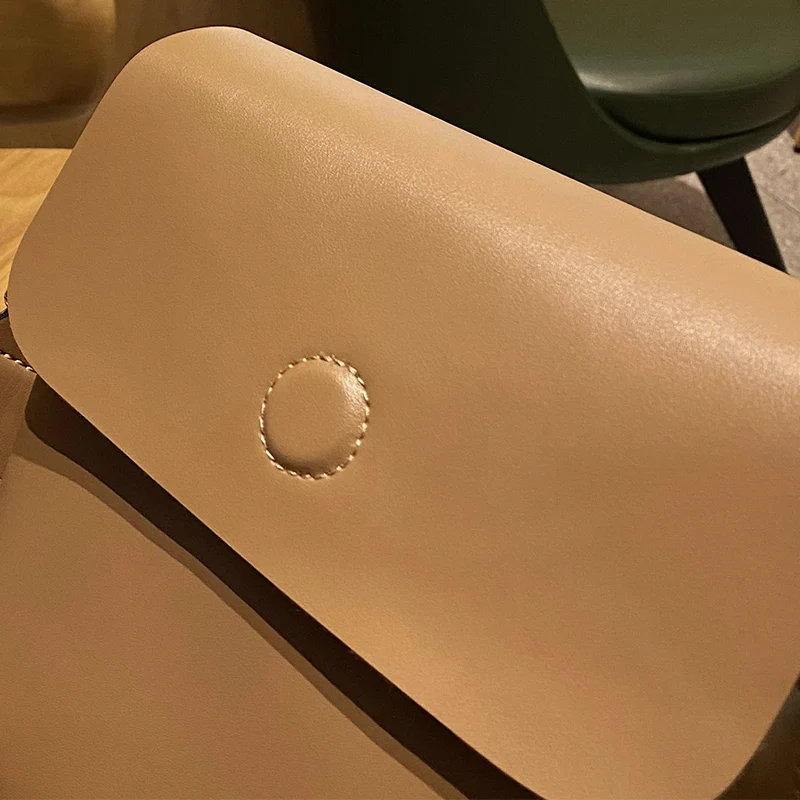 2023 Fashion Trend Women\'s Bag Popular Influencers Messenger Soft Split Leather Lady Shoulder Bag Ins Style Flap Bucket Handbag