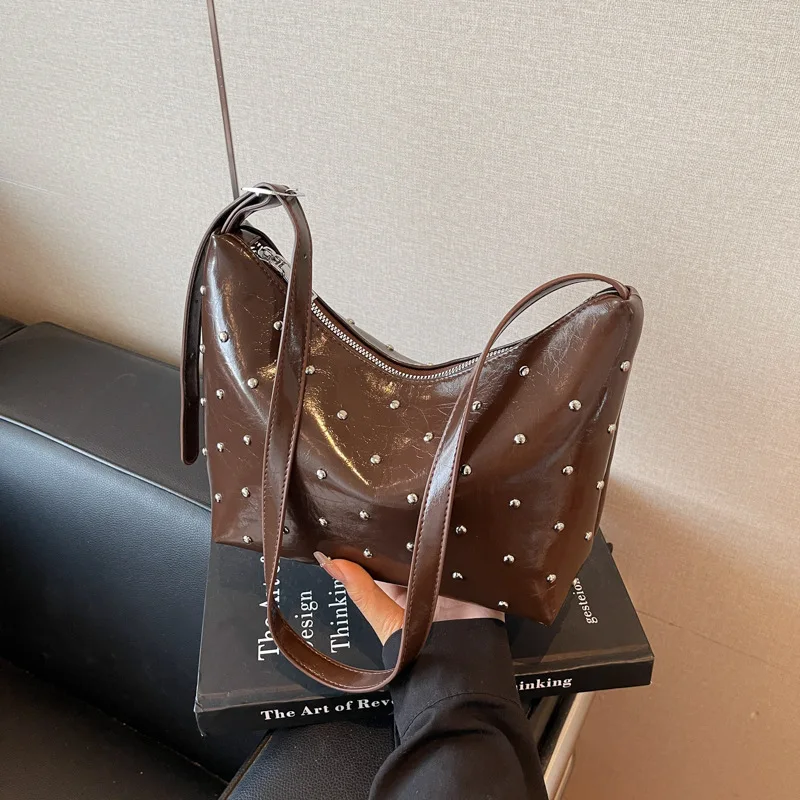 

Нишевая женская сумка в стиле ретро Spice Girl с заклепками, новинка лета 2025 года, сумка через плечо премиум-класса через плечо